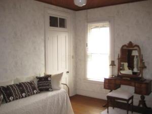 135 E High St, Circleville, OH 43113 photo 21