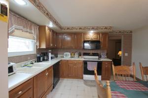 579 Edgefield Dr, Marion, OH 43302 photo 4