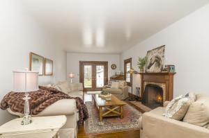 948 Pollock Rd, Delaware, OH 43015 photo 4