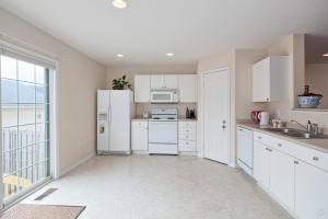 320 Pristine Path, Blacklick, OH 43004 photo 4