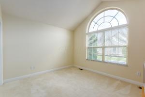 4892 Rays Cir, Dublin, OH 43016 photo 2