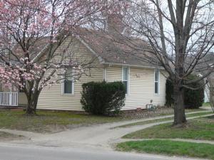 618 Front St E, Logan, OH 43138 photo 2