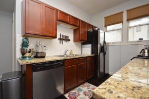 71 E 5th Ave #2, Columbus, OH 43201 photo 4