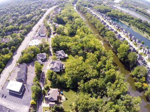 1947 Scioto Pointe Dr, Columbus, OH 43221 photo 5