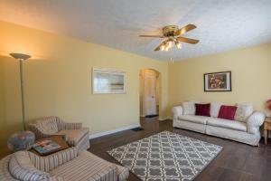 191 Lowell Rd, Columbus, OH 43209 photo 8