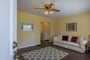 191 Lowell Rd, Columbus, OH 43209 photo 7