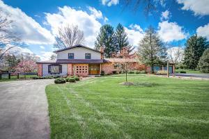 3987 Riverview Dr, Columbus, OH 43221 photo 1