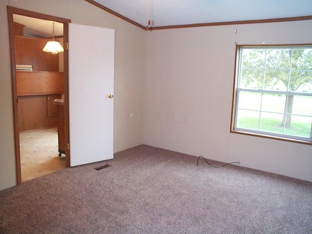 4035 Walnut Rd SE, Hebron, OH 43025 photo 10