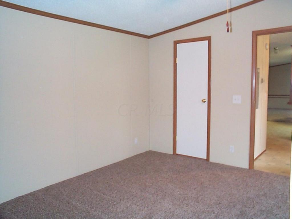 4035 Walnut Rd SE, Hebron, OH 43025 photo 9