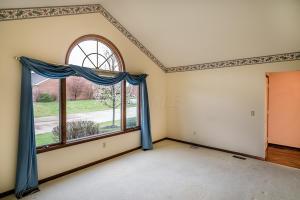 1637 Fox Ridge Dr, Springfield, OH 45503 photo 9