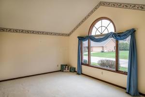 1637 Fox Ridge Dr, Springfield, OH 45503 photo 8