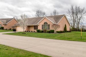 1637 Fox Ridge Dr, Springfield, OH 45503 photo 1