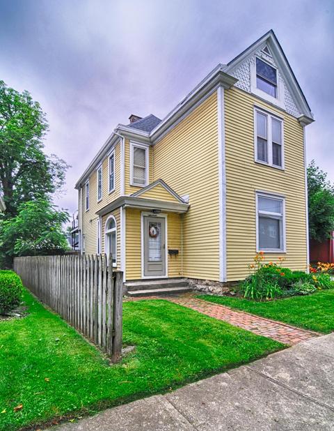 19 E Mithoff St, Columbus, OH 43206 photo 1