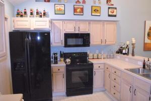 304 Stonebend Dr, Powell, OH 43065 photo 2