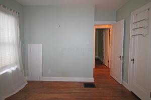 220 Maple Dr, Columbus, OH 43228 photo 22