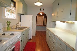 220 Maple Dr, Columbus, OH 43228 photo 14
