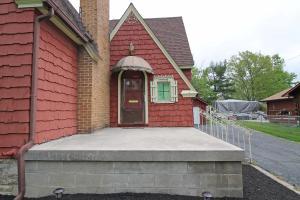 220 Maple Dr, Columbus, OH 43228 photo 4