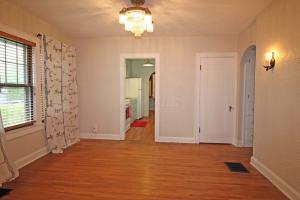 220 Maple Dr, Columbus, OH 43228 photo 10