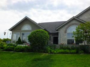 134 Stonegate Dr, Pataskala, OH 43062 photo 1