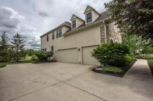 6748 Ballantrae Pl, Dublin, OH 43016 photo 2