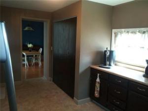 156 E Central Ave, Delaware, OH 43015 photo 10