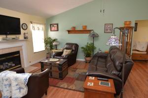 5675 Stone Path Dr, Middletown, OH 45042 photo 3
