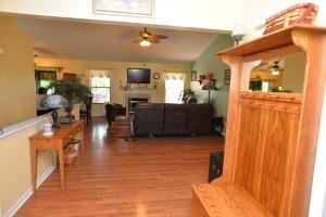 5675 Stone Path Dr, Middletown, OH 45042 photo 2