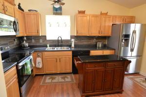 5675 Stone Path Dr, Middletown, OH 45042 photo 5