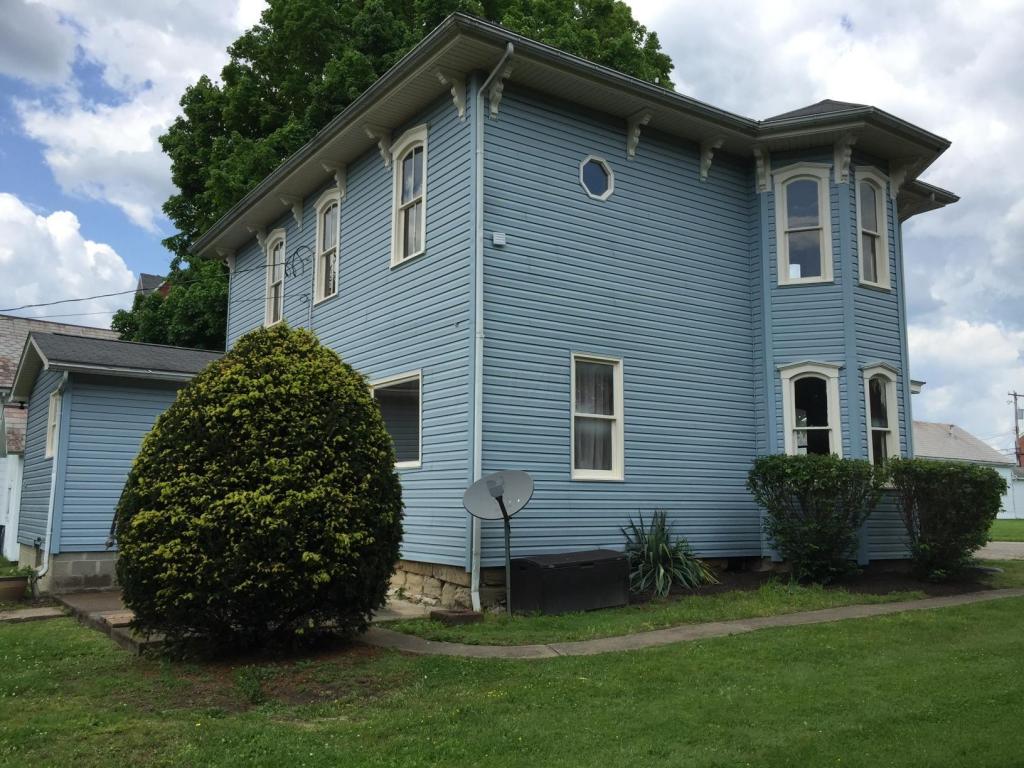 809 Chestnut St, Dresden, OH 43821 photo 6
