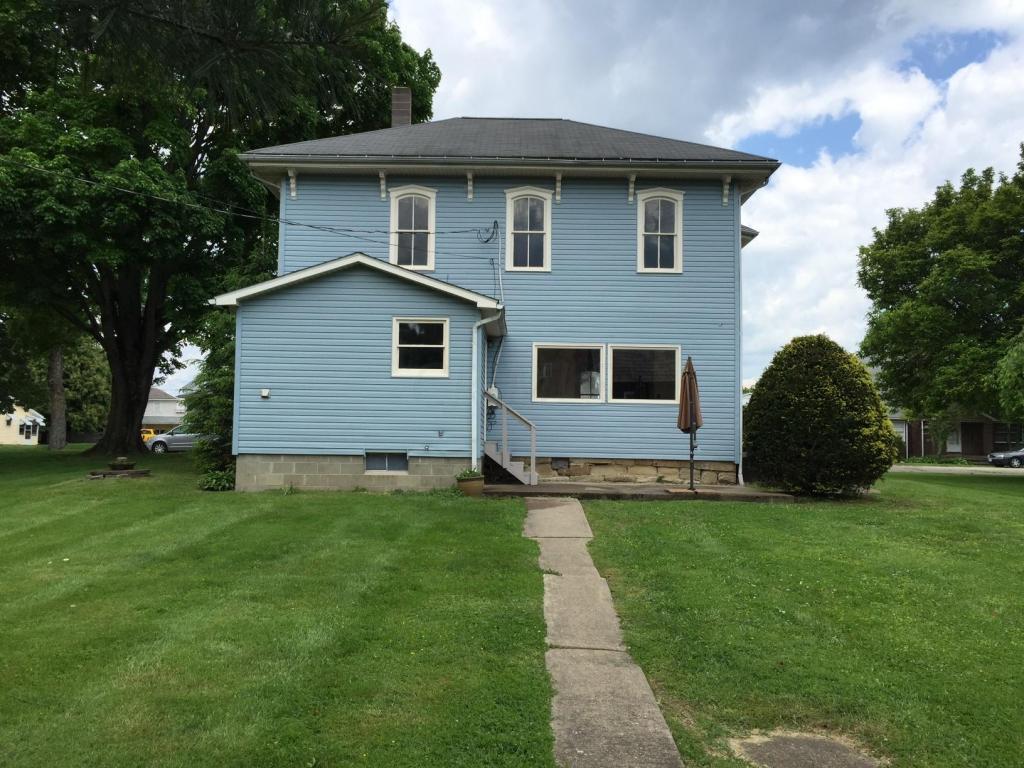 809 Chestnut St, Dresden, OH 43821 photo 4