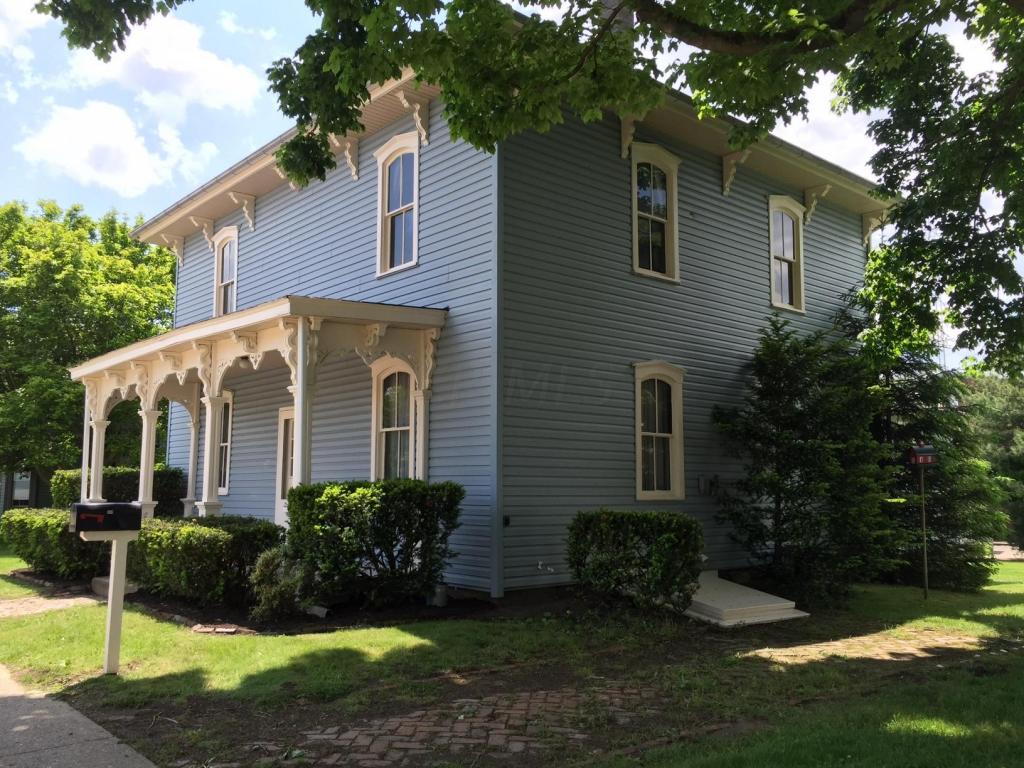 809 Chestnut St, Dresden, OH 43821 photo 2