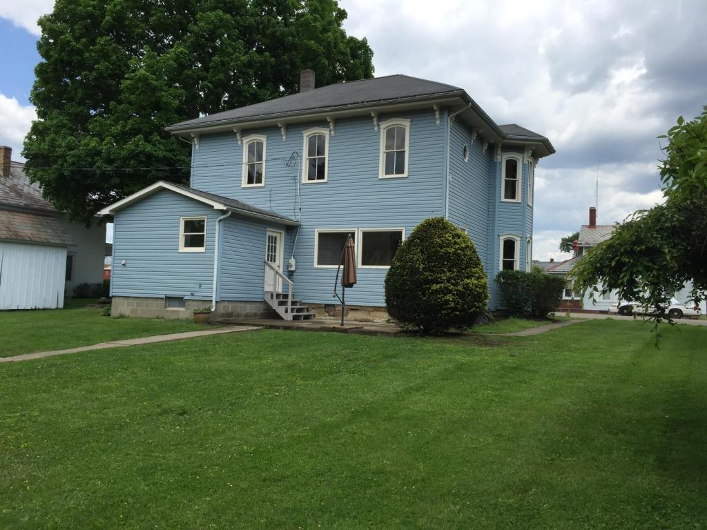 809 Chestnut St, Dresden, OH 43821 photo 5