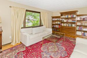 1908 Cedar Willow Dr, Columbus, OH 43229 photo 5