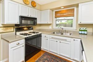 1908 Cedar Willow Dr, Columbus, OH 43229 photo 9