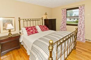 1908 Cedar Willow Dr, Columbus, OH 43229 photo 18