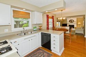 1908 Cedar Willow Dr, Columbus, OH 43229 photo 12