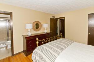1908 Cedar Willow Dr, Columbus, OH 43229 photo 19