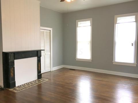 403 E Chestnut St, Lancaster, OH 43130 photo 2