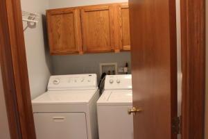 1990 Patrick Dr E, Newark, OH 43055 photo 10