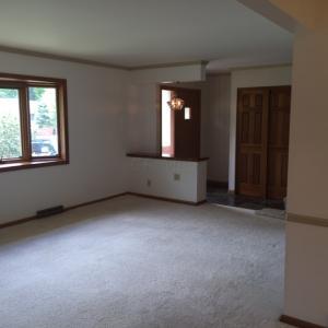 1451 Devonhurst Dr, Columbus, OH 43232 photo 3