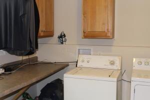 318 E High St, Fulton, OH 43321 photo 13