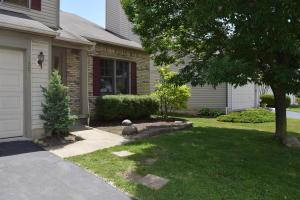 1356 Kellerman Ct, Columbus, OH 43228 photo 2