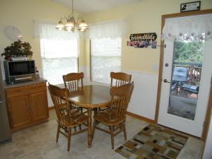 111 Lantern Chase Dr, Delaware, OH 43015 photo 10