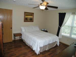 111 Lantern Chase Dr, Delaware, OH 43015 photo 12