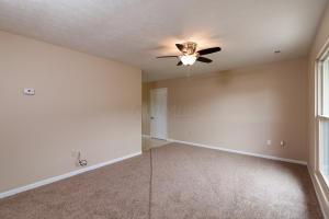 577 Fulla Ln, Heath, OH 43056 photo 2