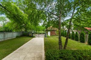 2635 E Broad St, Bexley, OH 43209 photo 35