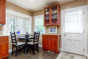 2635 E Broad St, Bexley, OH 43209 photo 12