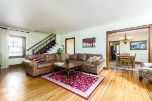 2635 E Broad St, Bexley, OH 43209 photo 6