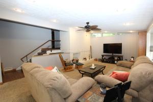 575 Forest St, Marion, OH 43302 photo 2