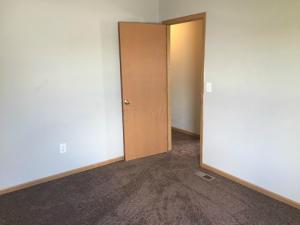 4047 Graves Dr, Obetz, OH 43207 photo 9